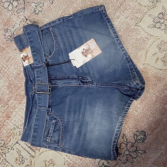 Sincerely Jules Stretchy Belted Super High Rise Denim Short - Size  9/29 - Picture 1 of 9